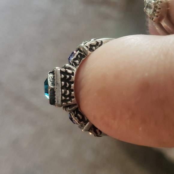 Ring - Picture 4 of 4